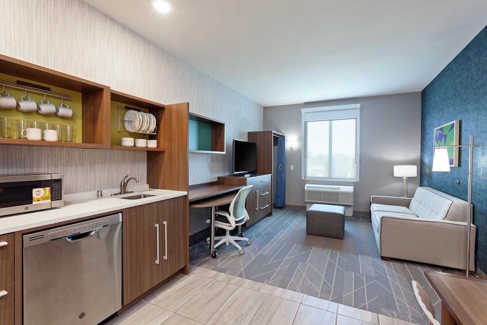 Home2 Suites by Hilton Temecula - photo 12