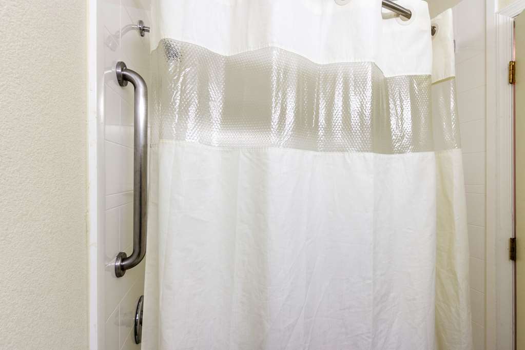 Motel 6 New Brunswick - photo 26