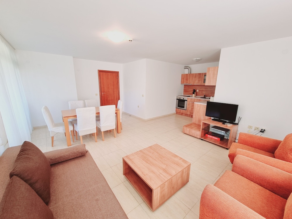 Dinevi Resort Complex Etara in Sveti Vlas, Bulgaria