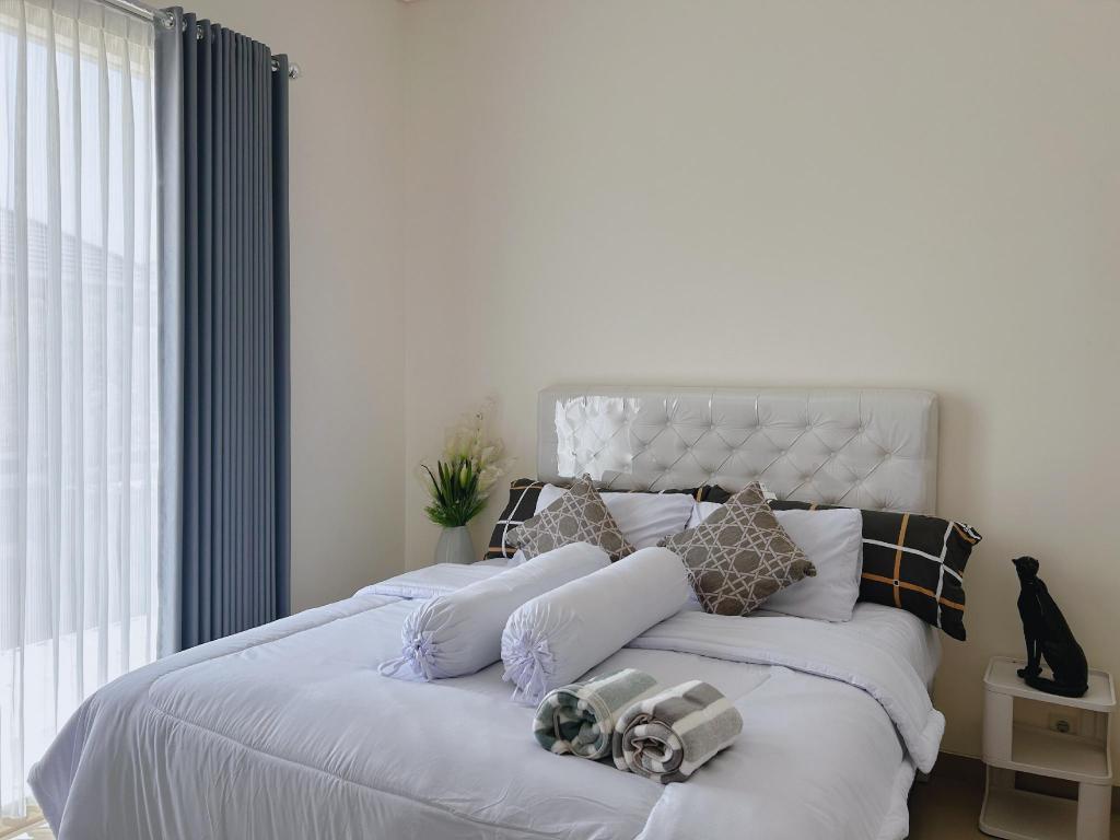 Yogyakarta BnB Sleman — 4-Star Luxury Hotel in Yogyakarta, Indonesia