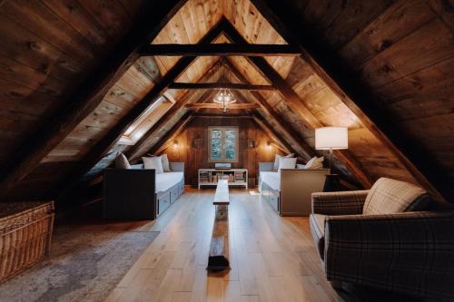 Ruralna kuća OPG Francek — 4-Star Luxury Hotel in Ivanic-Grad, Croatia