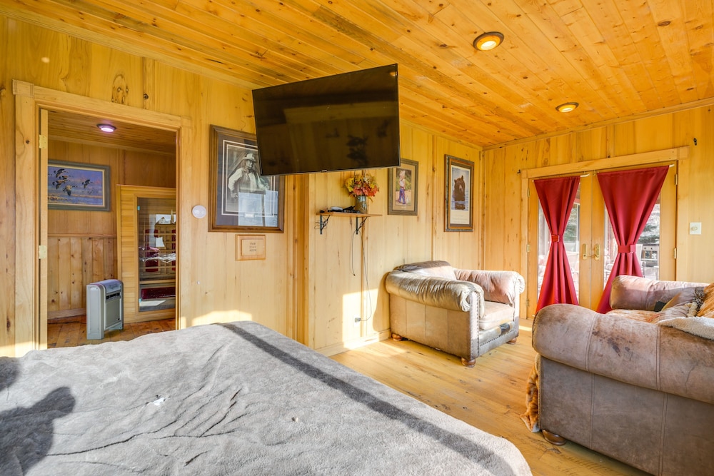 Salmon Vacation Rental w Mountain Views - photo 2