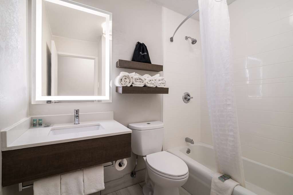 Best Western Plymouth Inn White Mountains - photo 31
