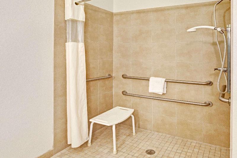 Super 8 by Wyndham LaPorte - photo 7
