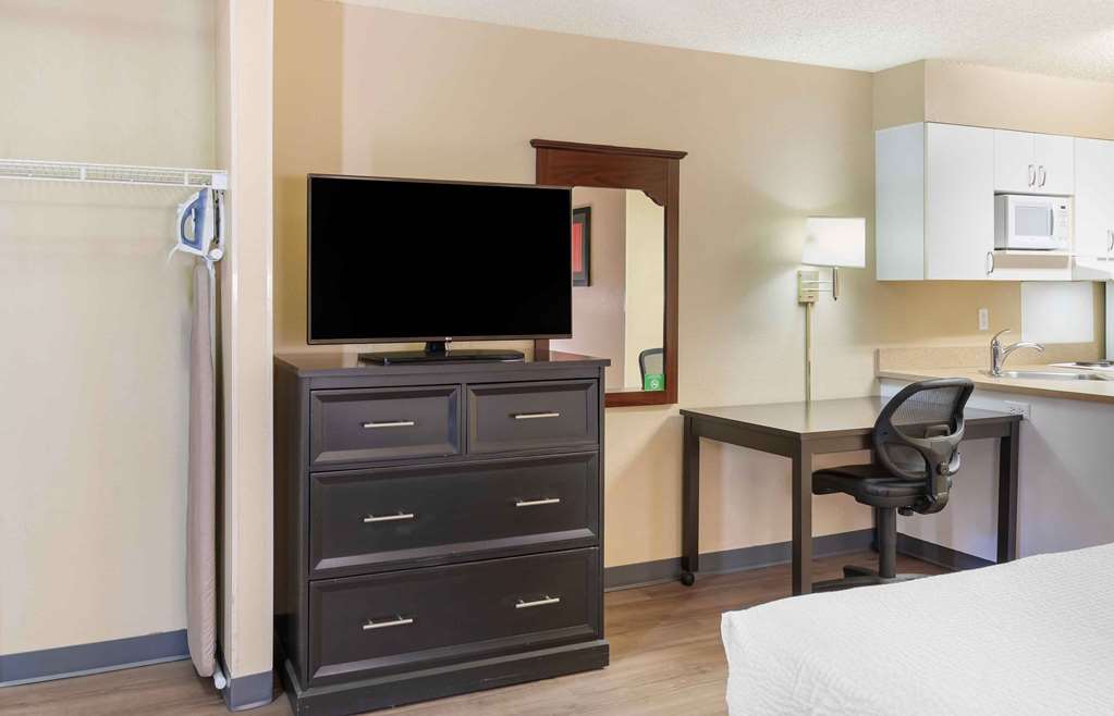 Extended Stay America Suites Fresno North - photo 9