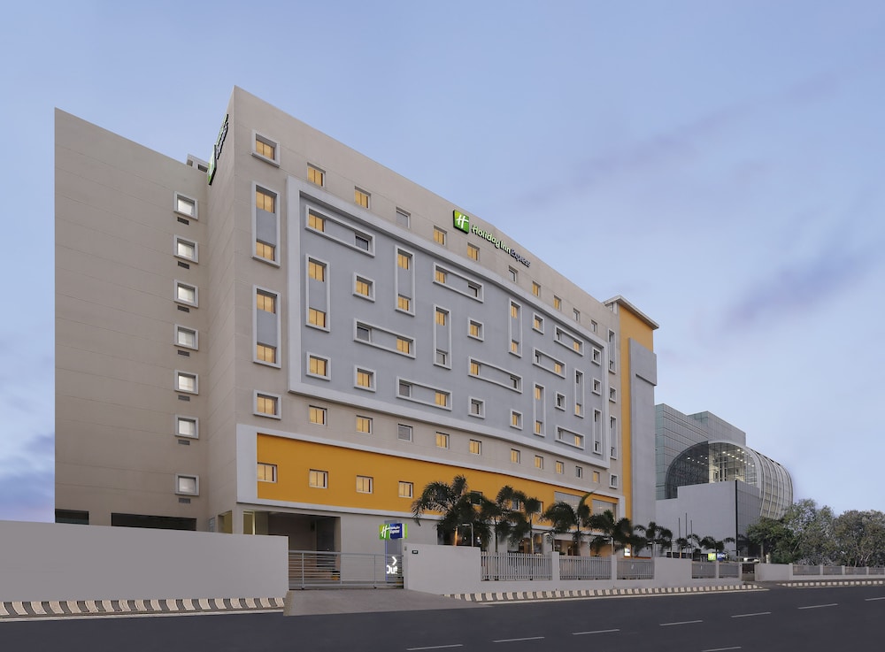 Holiday Inn Express Chennai OMR Thoraipakkam by IHG — 4-Star Luxury Hotel in Chennai, India