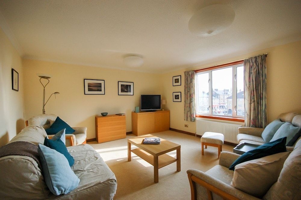 The Flat in the Square — 4-Star Luxury Hotel in Helensburgh, United Kingdom