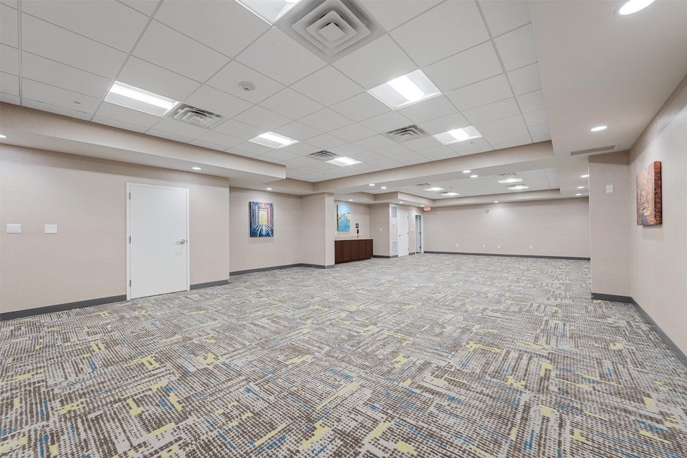 Hampton Inn Front Royal - photo 100