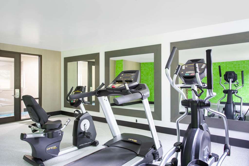La Quinta Inn & Suites by Wyndham Roanoke Salem - photo 11