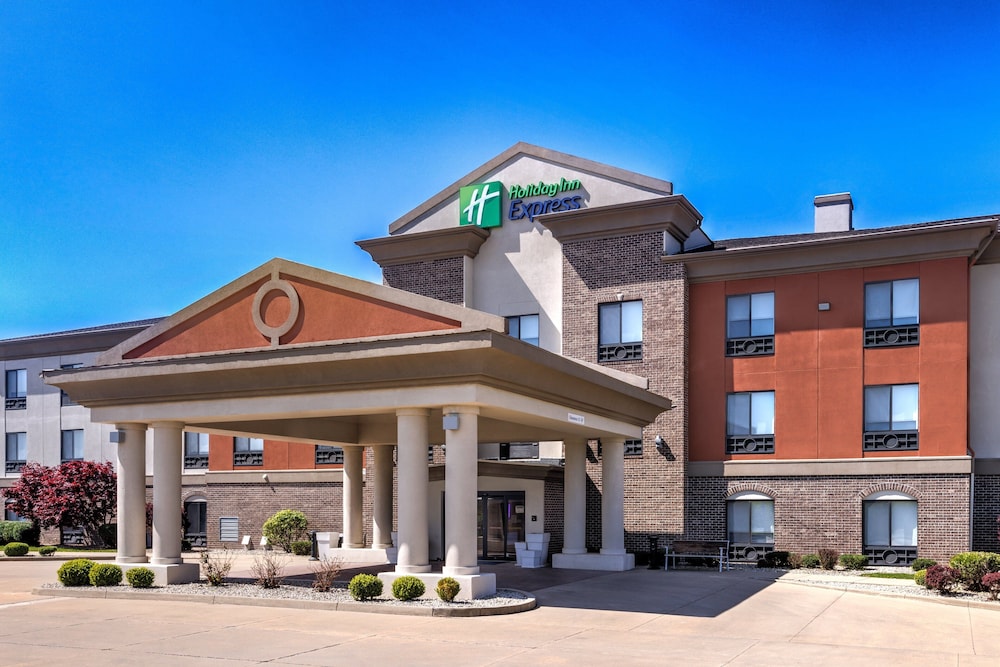 Holiday Inn Express & Suites Shelbyville Indianapolis by IHG - photo 60