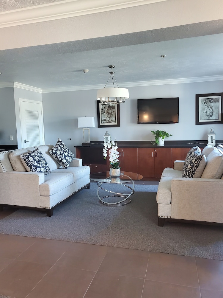 Sequoia Inn - photo 2