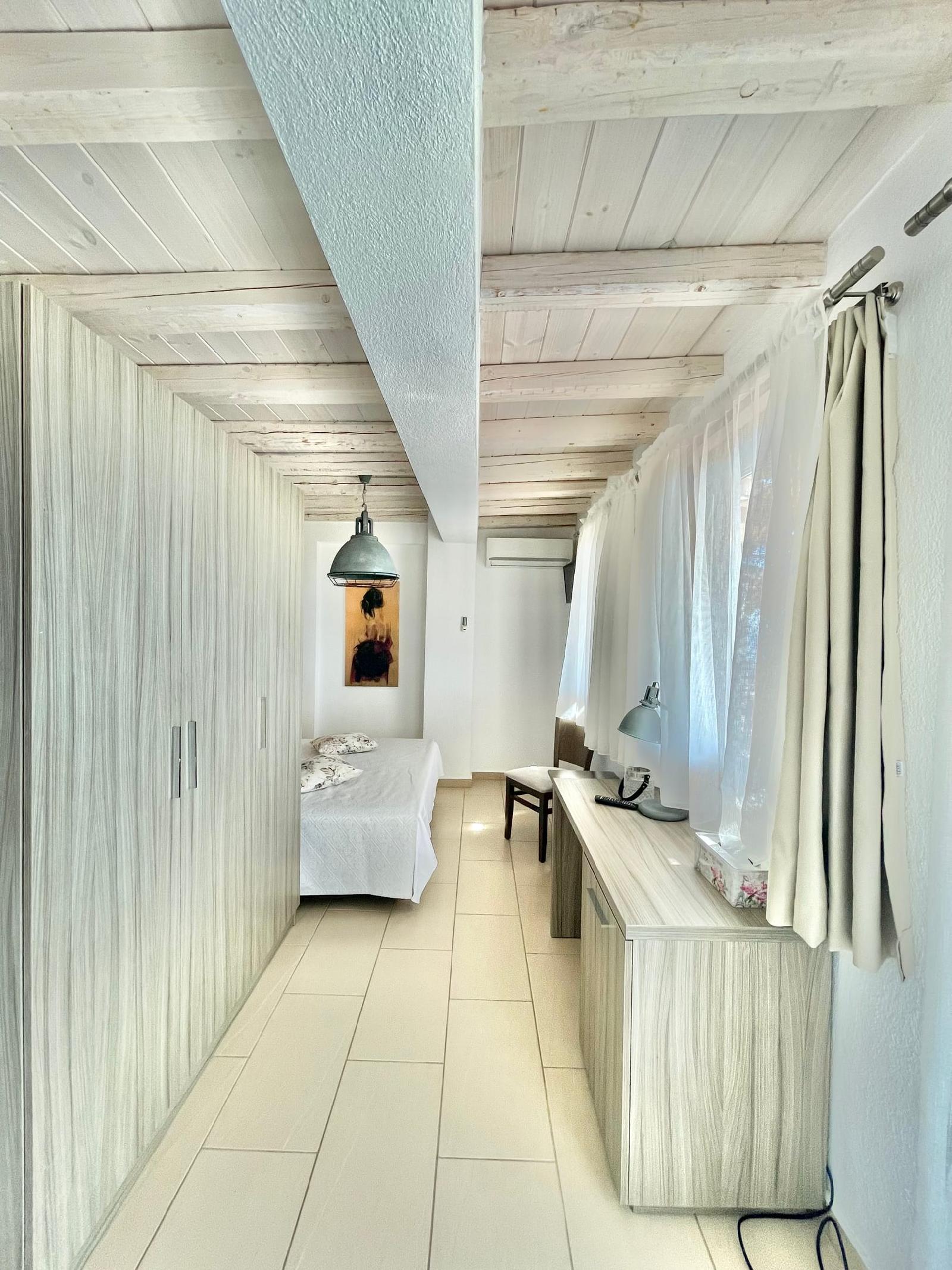 Koumaros Villas — 4-Star Luxury Hotel in Agia Paraskevi, Greece