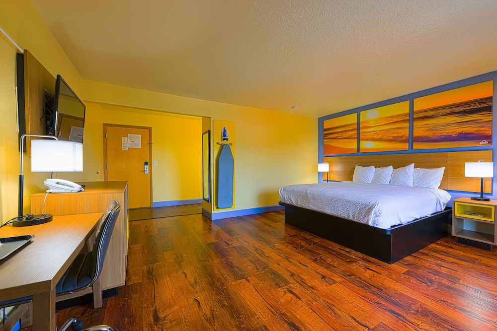 Coastal Inn by OYO Lincoln City Oregon Coast Hwy - photo 23