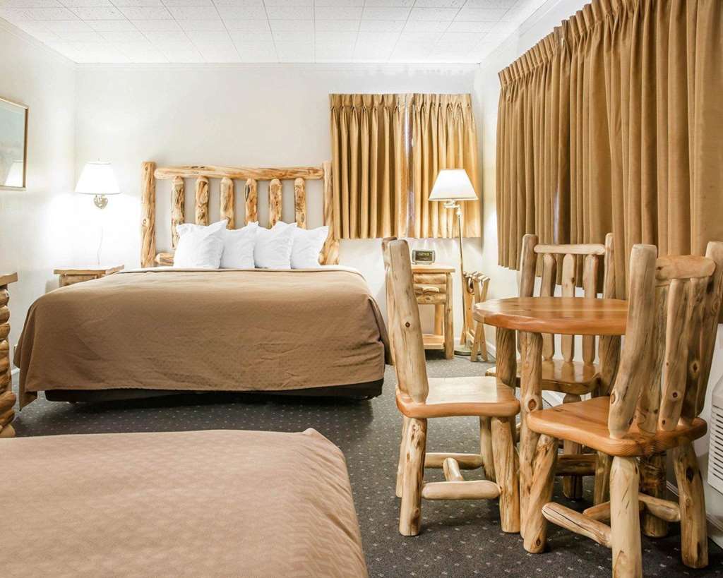 Quality Inn & Suites Mackinaw City Beachfront - photo 24