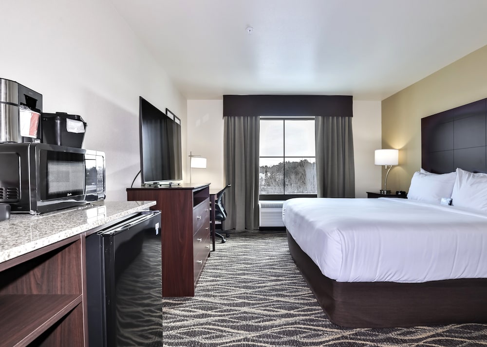 Cobblestone Hotel & Suites Rhinelander - photo 18
