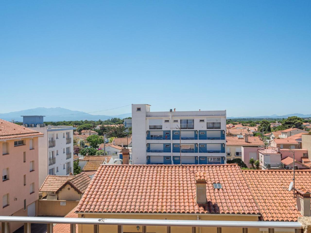 Apartment Babel by Interhome — 4-Star Luxury Hotel in Canet-En-Roussillon, France