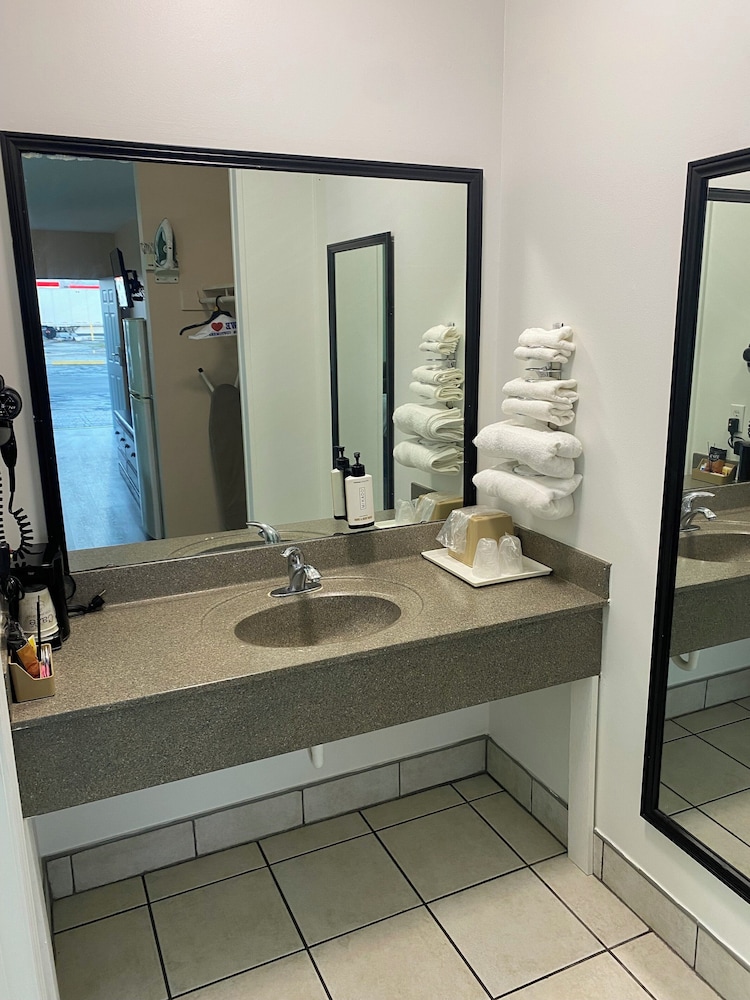 Security inn & suites - photo 16