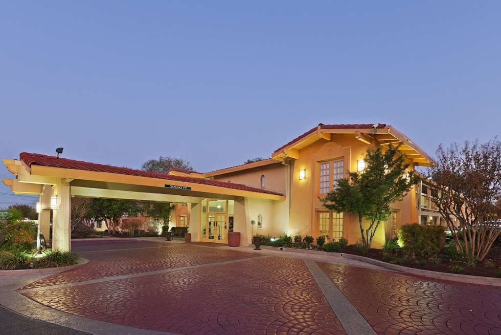 La Quinta Inn by Wyndham Austin Oltorf - photo 4