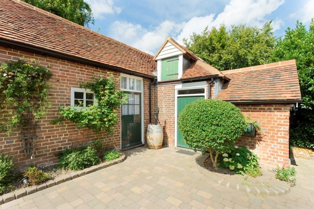 The Stables at Boreham House — 4-Star Luxury Hotel in Herstmonceux, United Kingdom