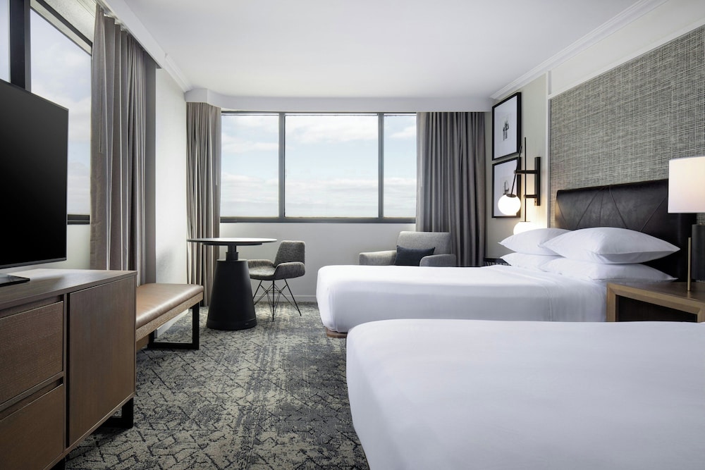 Sheraton DFW Airport Hotel - photo 16