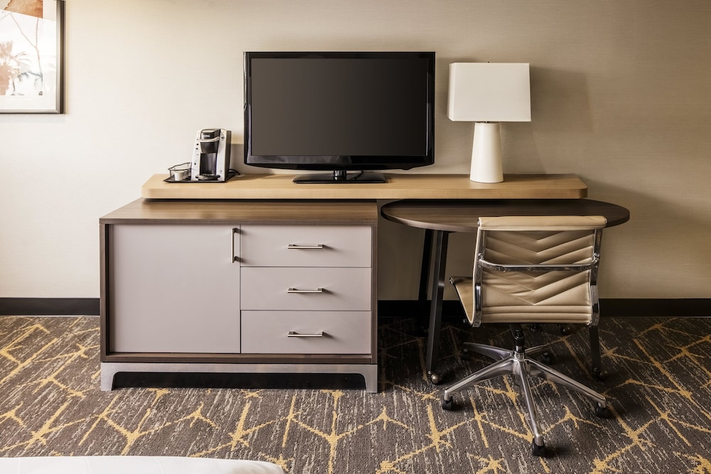Holiday Inn Santa Ana Orange Co. Arpt by IHG - photo 12