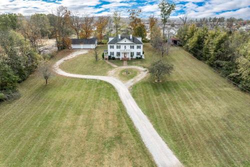 Colonial Manor — Spring Hill — photo 5