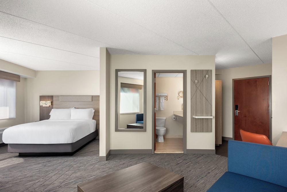 Holiday Inn Express & Suites Hawthorne Elmsford North by IHG - photo 25