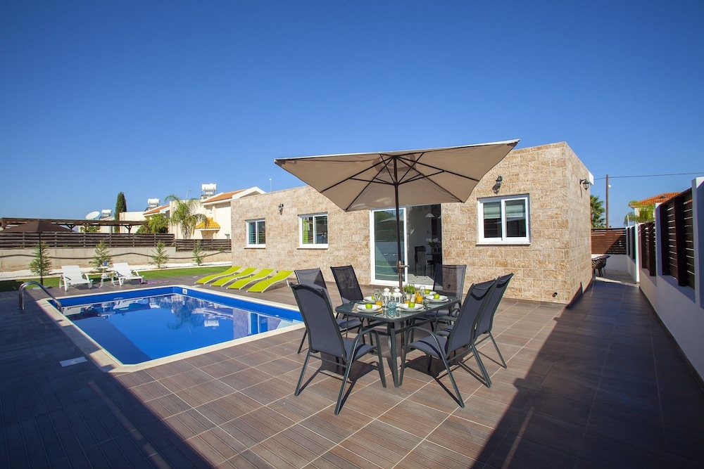 Golden Dream Villa — 4-Star Luxury Hotel in Protaras, Cyprus