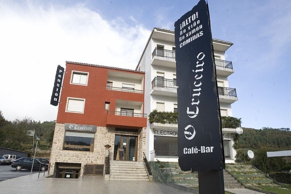 Albergue O Cruceiro da Ulla — hotel in Vedra