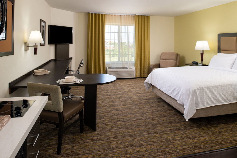 Candlewood Suites Olathe by IHG - photo 7