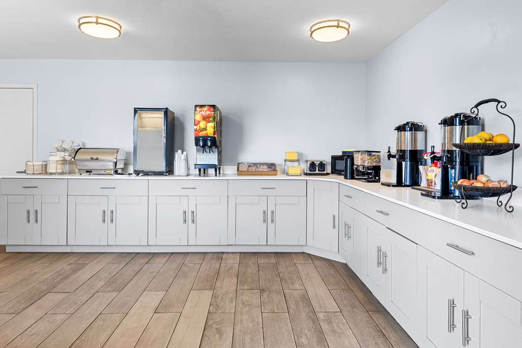 SureStay Plus by Best Western Beaumont - photo 10