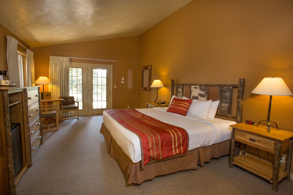 Headwater S Lodge Cabins At Flagg Ranch - photo 4