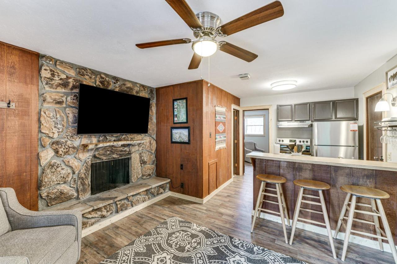 Rustic Angel Fire Condo Resort Shuttle On Site in Angel Fire, United States