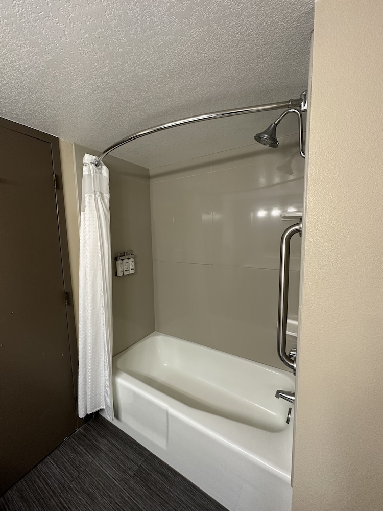 Holiday Inn Express Boise University Area by IHG - photo 37