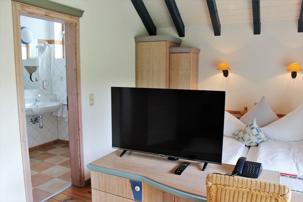 Landhotel Am Rothenberg — Uslar — photo 4