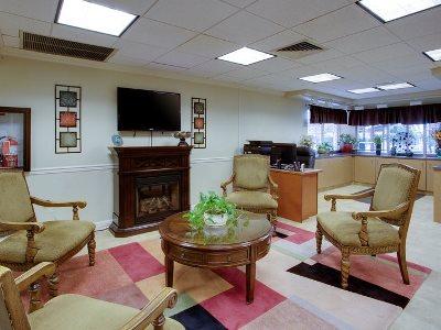 IHG Army Hotels in Swan Creek Inn . - photo 4