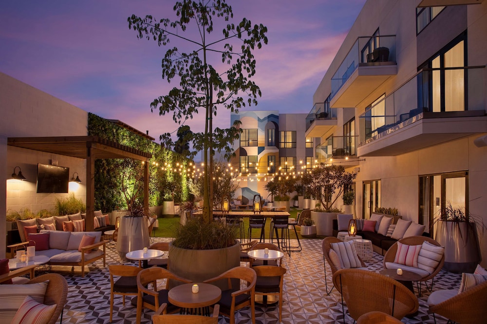 The Monsaraz San Diego Tapestry Collection by Hilton - photo 38
