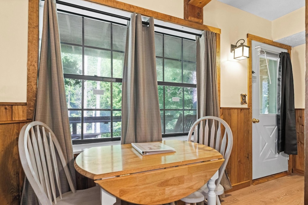 The Cascades Inn - photo 34