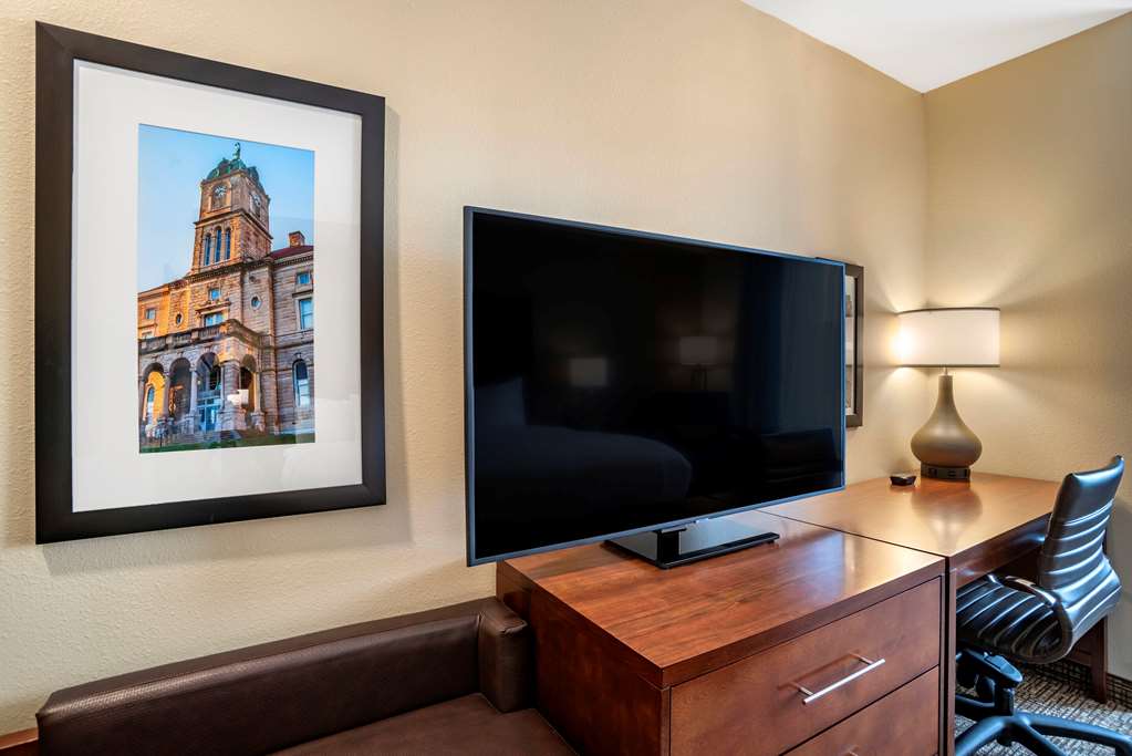 Comfort Inn & Suites Harrisonburg - photo 10