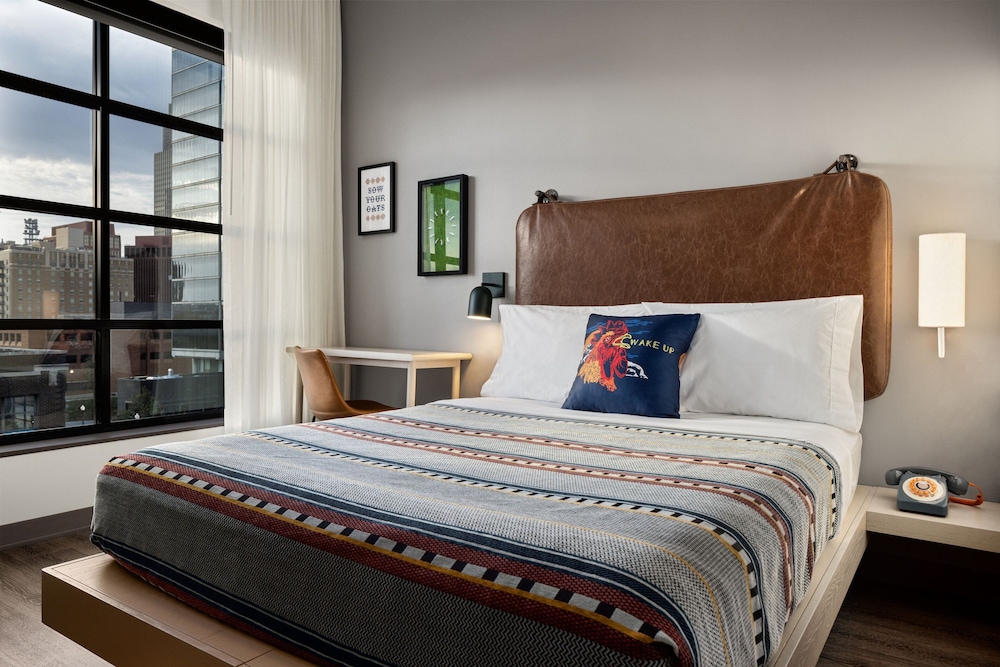 Moxy Omaha Downtown - photo 13