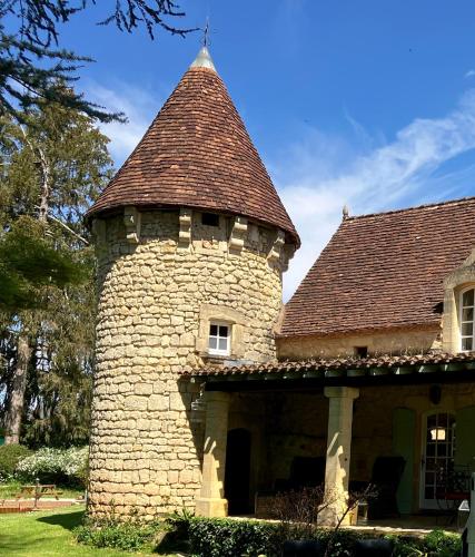 La Tuilerie Grange with Two En Suite Double Bedrooms — 4-Star Luxury Hotel in Le Bugue, France