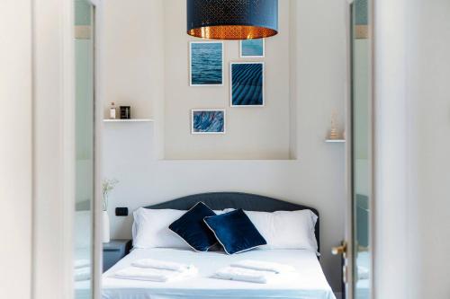 Shades of Lake Blue Apartment — 4-Star Luxury Hotel in Como, Italy