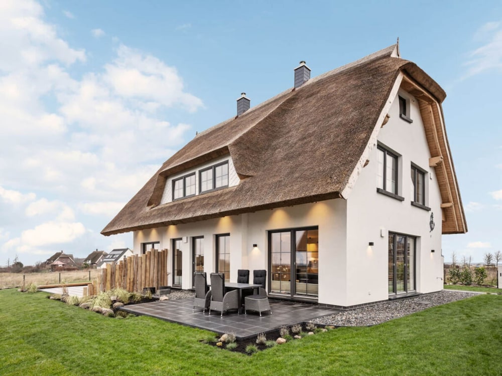 Island Dream Comfortable Holiday Residence — 4-Star Luxury Hotel in Dranske, Germany