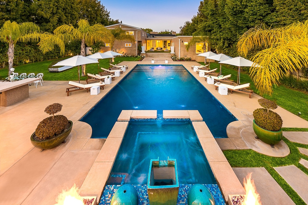 Beverly Hills Luxury Modern Palace - photo 30