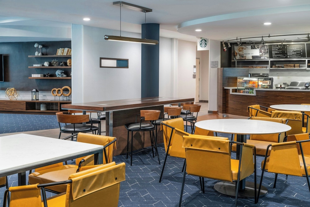 Courtyard by Marriott Providence Lincoln - photo 41