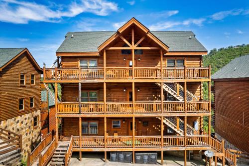 Mountain Paradise Lodge by Venture Smoky Mountains — 4-Star Luxury Hotel in Sevierville, United States