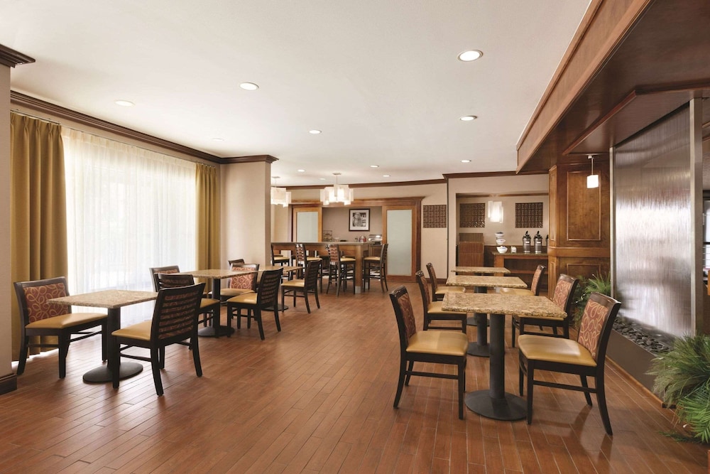 Comfort Inn & Suites Portland Corpus Christi - photo 13