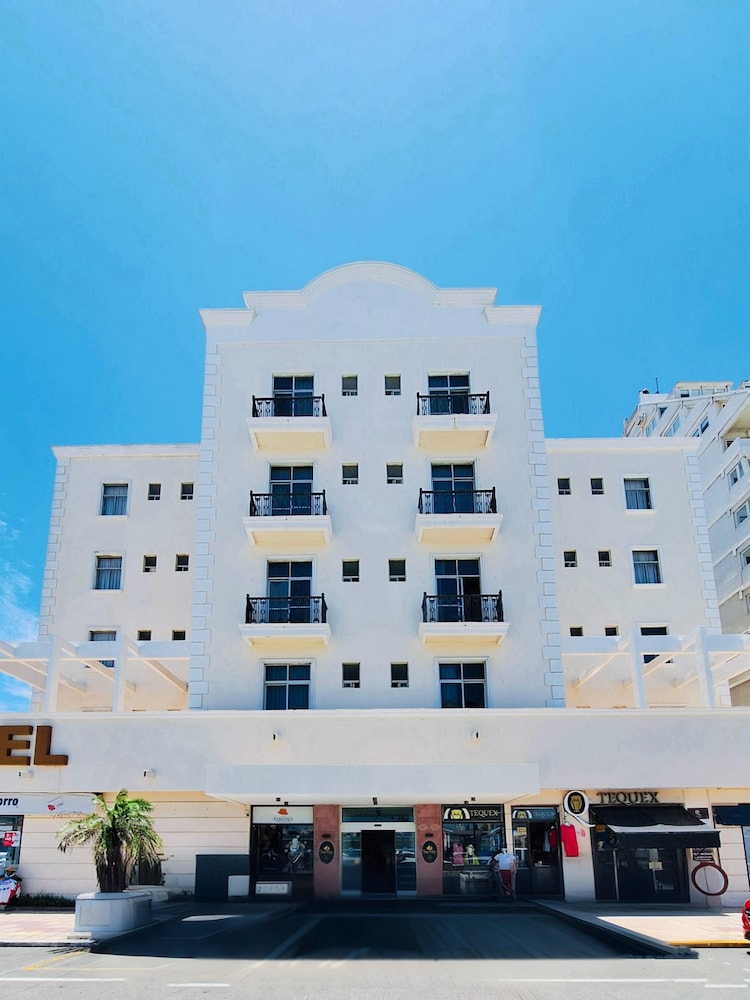 Ruiz Milán Hotel in Veracruz, Mexico