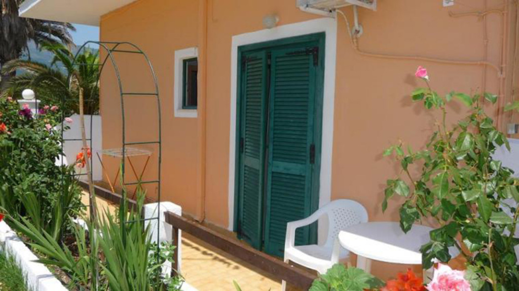 Rose Garden - carbon neutral hotel in Corfu