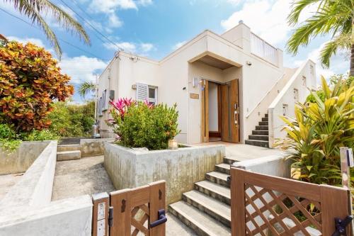 星空テラスと海一望 静寂に包まれる屋上bbq Resort Villa Manmaka in Miyakojima, Japan